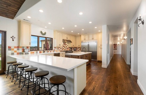 Santa Ynez Casa | Beautiful, Spacious Hilltop Villa in Wine Country
