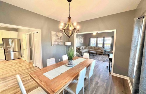 Wilmington Casa | Beautiful, Spacious, Hidden Gem In Heart of ILM