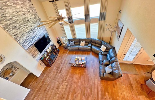 Sugar Land Casa | Beautiful Spacious Modern Home in Sugar Land