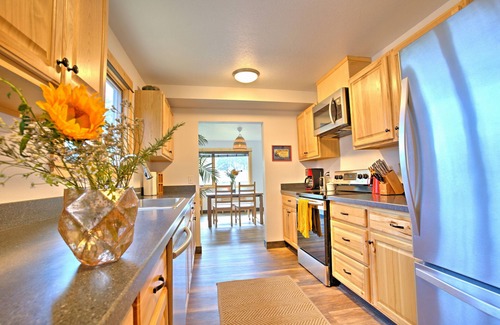 White Salmon Casa | Beautiful Spacious Home in Downtown White Salmon