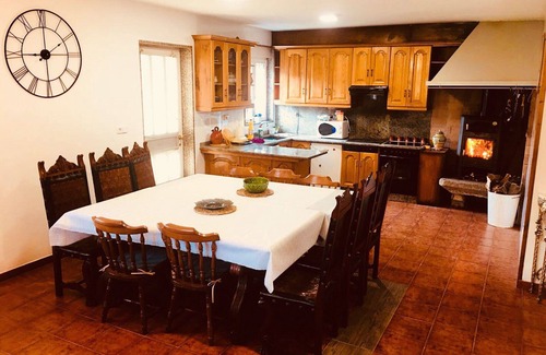 Betanzos Chalet De Esquí | Casa Montellos en Betanzos