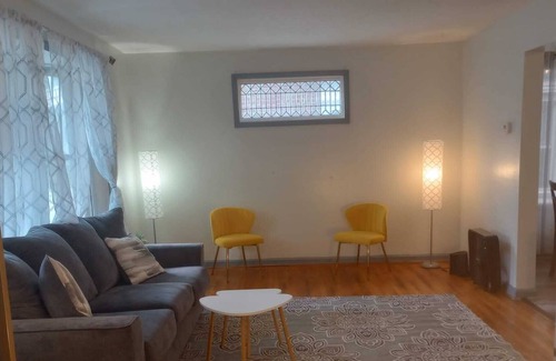 Downtown Syracuse Apartamento | Beautiful stylish apartment with backyard