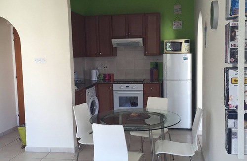 Universal Apartamento | Hermoso apartamento soleado con wifi y TV del Reino Unido en un impresionante complejo