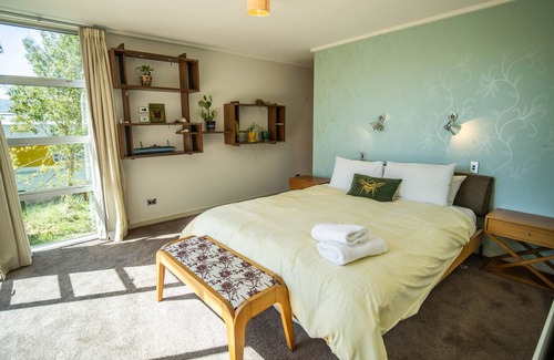 Albert Town Casa | Beautiful, sunny riverside property.