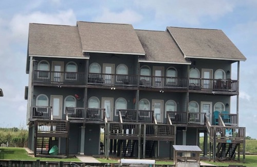 Matagorda Casa | Beautiful Sunrise - Cast~Away Townhouse