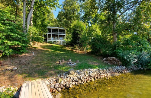 Spring City Casa | Hermosas puestas de sol con un muelle en Watts Bar Lake
