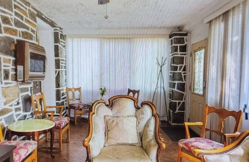 Upper Darby Casa | Beautiful Surburban Family Home