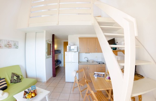La Londe-les-Maures Apartamento | Hermoso entresuelo T2 6 pers a 250 m de la playa con piscina climatizada y tenedor (205)