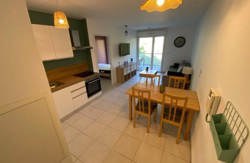 La Valette-du-Var Apartamento | Beautiful T2 with swimming pool - near park