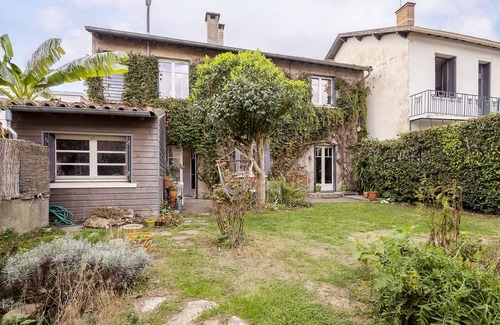 Fer a Cheval Casa | Beautiful town house, garden, near hyper center