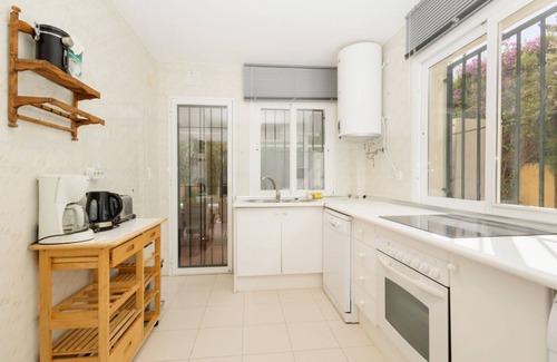 Marbella Chalet De Esquí | Casa vacacional directamente en la playa en Costabella, Marbella