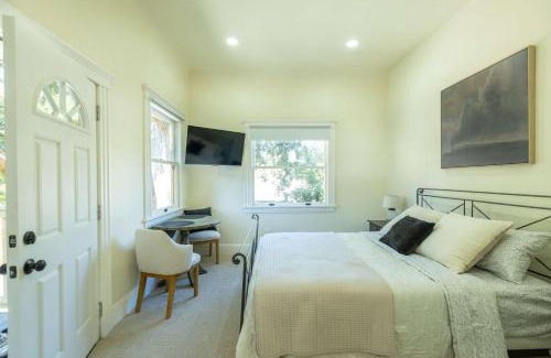 Martinez Casa | Beautiful Turn of the Century Home with Pet Friendly Yard