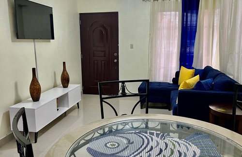 Tropical del Este Apartamento | Beautiful two bedrooms one bathroom apartment