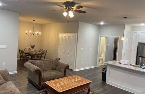 Mount Pleasant Casa | Beautiful two bedroom two bathroom townhouse