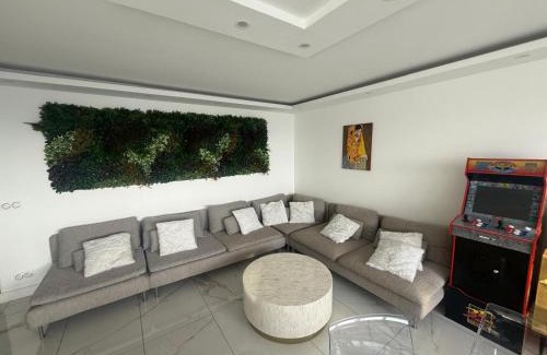 Asiatique Apartamento | Beautiful two bedroom apartment in Paris with parking