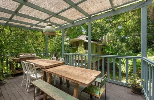 Bangalow Casa | Beautiful Unique Cottage -Pet-Friendly-walk to town