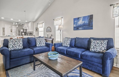 Pawleys Island Condominio | Condominio con vista al campo de golf, junto a la piscina, a minutos de la playa