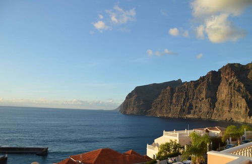 Los Gigantes Apartamento | Bonita Vivienda Vacacional con vistas al mar y al Acantilado de los Gigantes.
