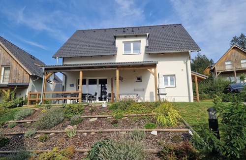 Lojzova Paseka Casa | Bonita casa en el lago