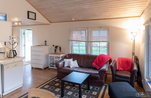 Halmstad Chalet De Esquí | Cozy holiday home near Halmstad in western Sweden with a dog