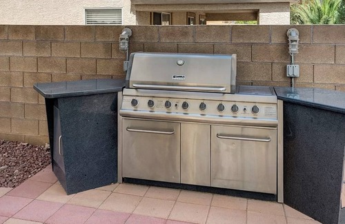 Rhodes Ranch Casa | Beautiful Vegas Executive Home with Heated Pool