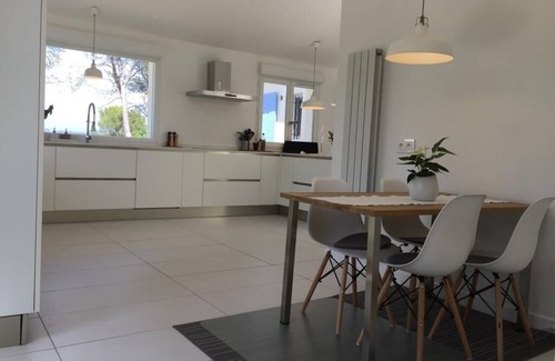 Les Maillans Villa | Villa moderna con piscina entre Cannes y Niza