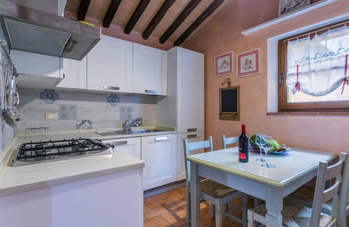 Monteroni d'Arbia Casa | Estupenda casa de vacaciones con piscina, WIFI, A/C, TV, patio, vista panorámica, aparcamiento