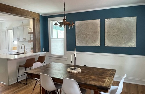 Central Colorado Springs Casa | Beautiful Victorian Downtown Home * Electric Car Hookup*