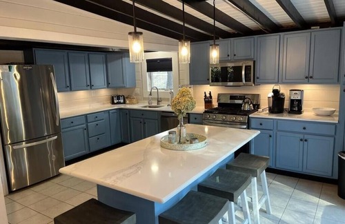 Dodds Addition Casa | Beautiful View of Lake Comegys, Short Walk to Beach & Pet Friendly!!