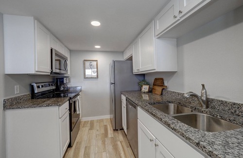 Shibui Sands Condominio | Beautiful view of the beach from the balcony, newly remodeled with new furniture