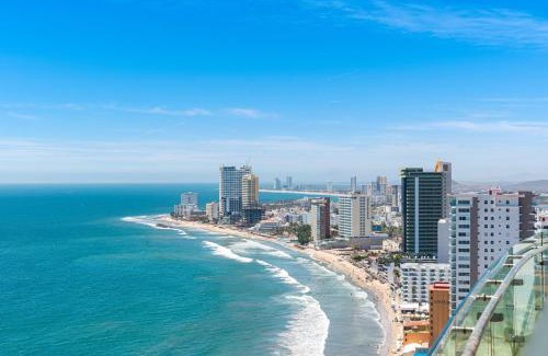 Zona Dorada Apartamento | Beautiful View on 23rd Floor Beach Front at Camino Al Mar