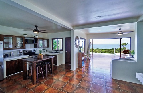 Playa Santa Teresa Casa | Hermosa villa con piscina infinita y vistas panorámicas - Casa Mango