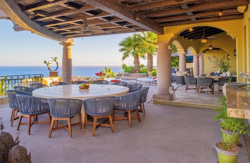 Palmilla Villa | Beautiful Villa w/ Chef, Butler, & Steps From Swimmable Beach in Villas Del Mar