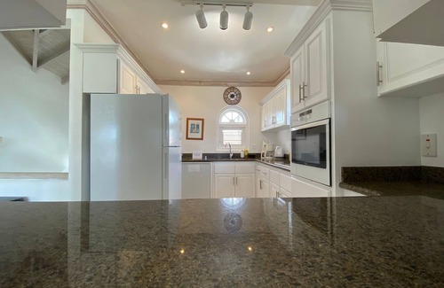Mount Standfast Casa | Beautiful villa with cottage, private plunge pool and stunning sea views