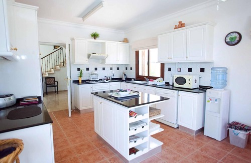 Edremit Villa | Hermosa villa, Edremit con piscina privada, todas las comodidades, wifi, impresionantes vistas