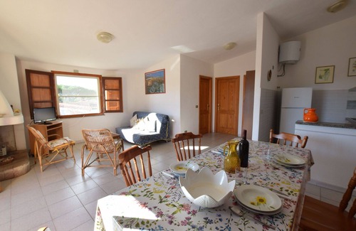 Posada Villa | Preciosa casa de vacaciones para 4 personas con A/C, TV y balcón