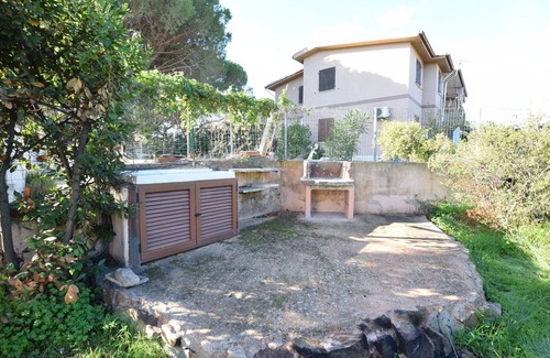 Posada Villa | Preciosa casa de vacaciones para 4 personas con A/C, TV y balcón