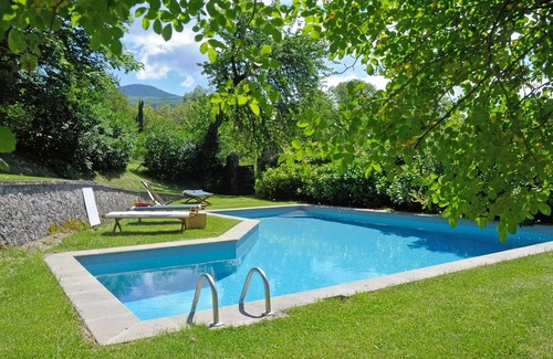 Vivo dʼOrcia Casa | Estupenda casa de vacaciones para 5 personas con WIFI, piscina, TV, patio y aparcamiento