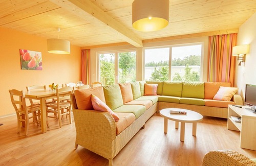 Nohfelden Casa | Maravillosa casa de vacaciones para 8 personas con WIFI, piscina, TV, terraza y aparcamiento