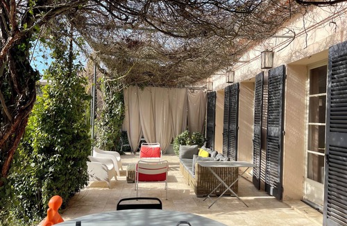 Est Villa | Villa renovada de pie con piscina y loft independiente en Aix