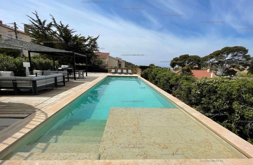 Sanary-sur-Mer Casa | BEAUTIFUL VILLA SEA VIEW AIR-CO BEACH BAND CITY WALKING DISTANCE SWIMMING POOL GARDEN PARKING 10...
