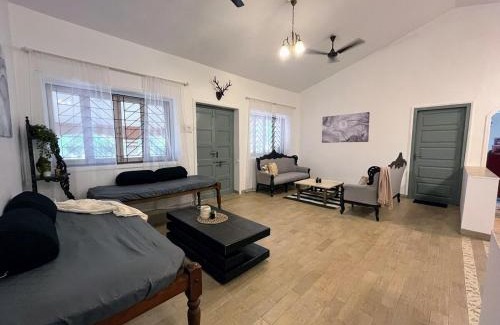 Kune Village Chalet De Esquí | Beautiful Villa in Khandala with Hot Tub