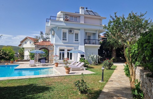 Oludeniz Villa | Hermosa Villa en Ovacik con piscina privada y vistas a la montaña