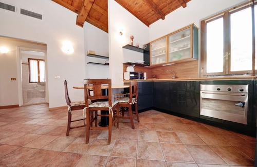 Lonato del Garda Villa | Espléndida villa situada en las verdes colinas del lago de Garda.