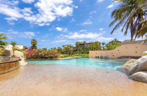 Los Cabos Villa | ¡Hermosa villa (con personal) en exclusivo conjunto junto al mar! ¡En Oferta!