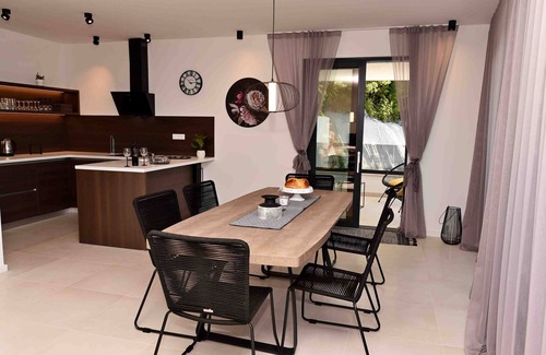 Icici Villa | Beautiful Villa near centar of town for 6 person A