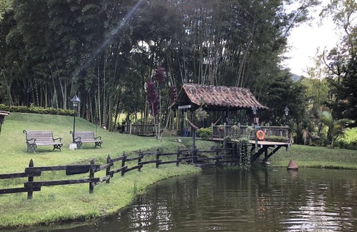 Rionegro Chalet De Esquí | Hermoso Chalet cerca al aeropuerto Intl JMC-Rionegro, Colombia.