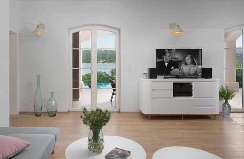 Cizici Villa | Beautiful Villa Veglia Palace