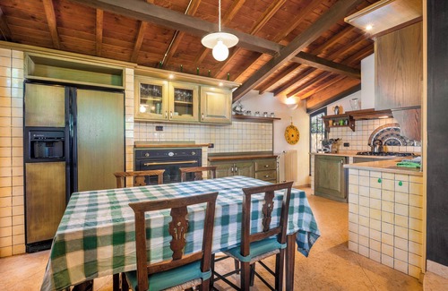 Costermano Villa | Beautiful villa with private garden and pool