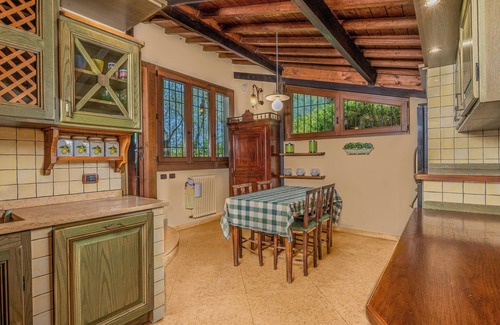 Costermano Villa | Beautiful villa with private garden and pool